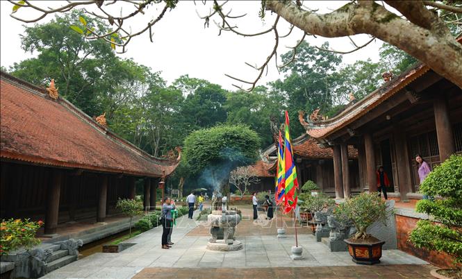 Khu di tích được chia thành các khu vực chính gồm điện, miếu, lăng mộ và các khu vực tản bộ và thư giãn. Ảnh: Thanh Tùng - TTXVN