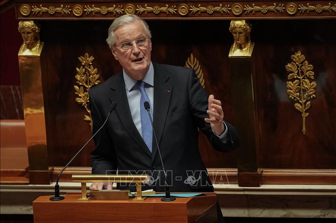 Thủ tướng Pháp Michel Barnier phát biểu trong phiên bỏ phiếu bất tín nhiệm tại Quốc hội ở Paris, ngày 4/12/2024. Ảnh: THX/TTXVN