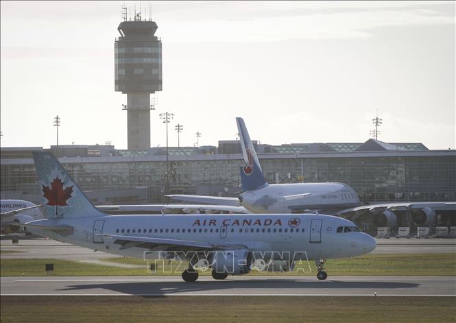 (Tư liệu) Máy bay của hãng hàng không Air Canada tại sân bay quốc tế Vancouver ở Richmond, British Columbia, Canada. Ảnh: THX/TTXVN