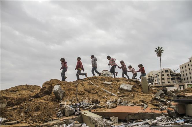 Các em nhỏ tại Gaza. Ảnh: THX/TTXVN