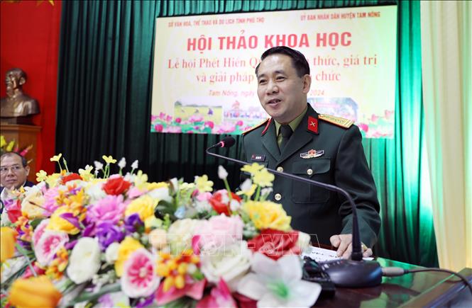 Đại tá Ngô Anh Thu, Phó Tổng biên tập Báo Quân đội Nhân dân Việt Nam phát biểu tại Hội thảo. Ảnh: Tạ Toàn – TTXVN