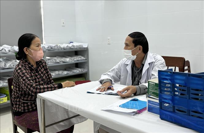 Có hồ sơ sức khỏe điện tử giúp công tác khám, chữa bệnh thuận lợi, nhanh chóng, chính xác hơn. Ảnh: Đinh Hương - TTXVN