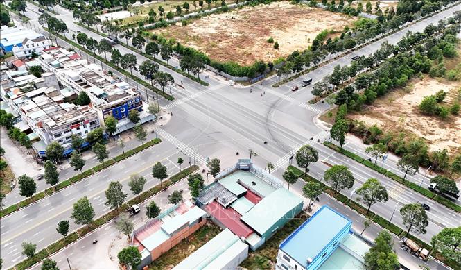 Điểm giao đường Vành đai 4 Thành phố Hồ Chí Minh với đường Mỹ Phước - Tân Vạn. Ảnh: Hồng Đạt - TTXVN