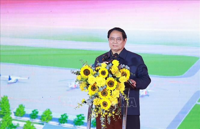 Prime Minister Pham Minh Chinh speaks at the ground-breaking ceremony. VNA Photo: Dương Giang