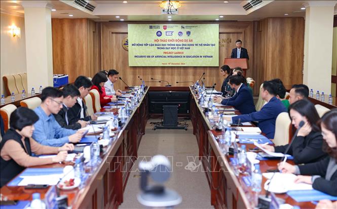 Trường Đại học Sư phạm Hà Nội tổ chức khởi động Dự án “Mở rộng tiếp cận giáo dục thông qua ứng dụng trí tuệ nhân tạo trong dạy học ở Việt Nam”. Ảnh: Thanh Tùng - TTXVN 