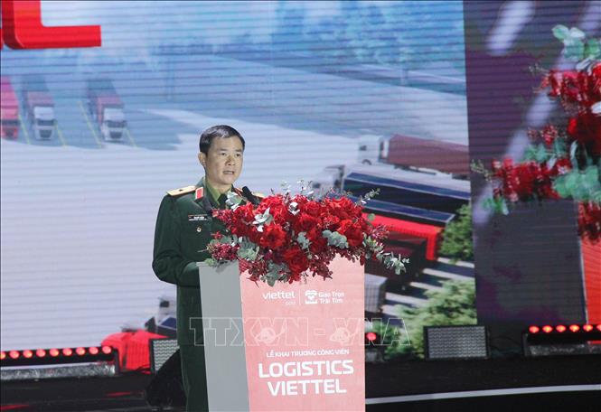 Thiếu tướng Tào Đức Thắng - Tổng Giám đốc Tập đoàn Công nghiệp viễn thông Quân đội Viettel phát biểu tại buổi lễ. Ảnh: Quang Duy - TTXVN