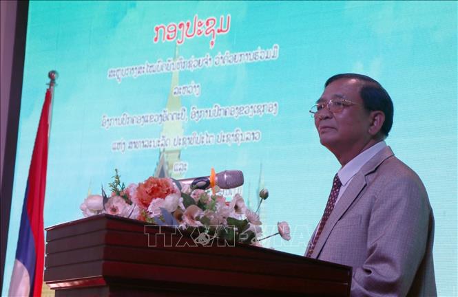 Ông Khamson Kondo, Phó Tỉnh trưởng Sekong phát biểu tại Hội nghị. Ảnh: Cao Nguyên - TTXVN
