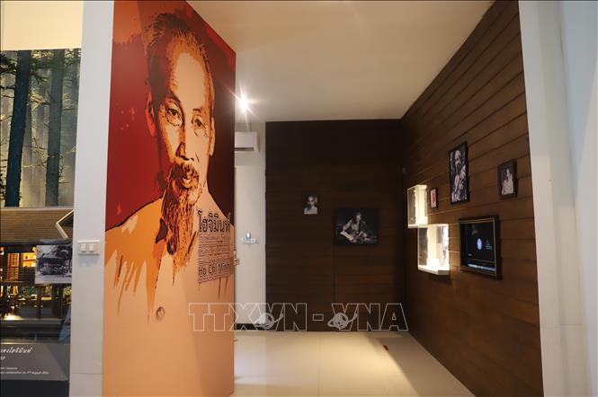 Chân dung cỡ lớn Chủ tịch Hồ Chí Minh đặt tại bảo tàng. Ảnh: Đỗ Sinh - PV TTXVN tại Thái Lan

