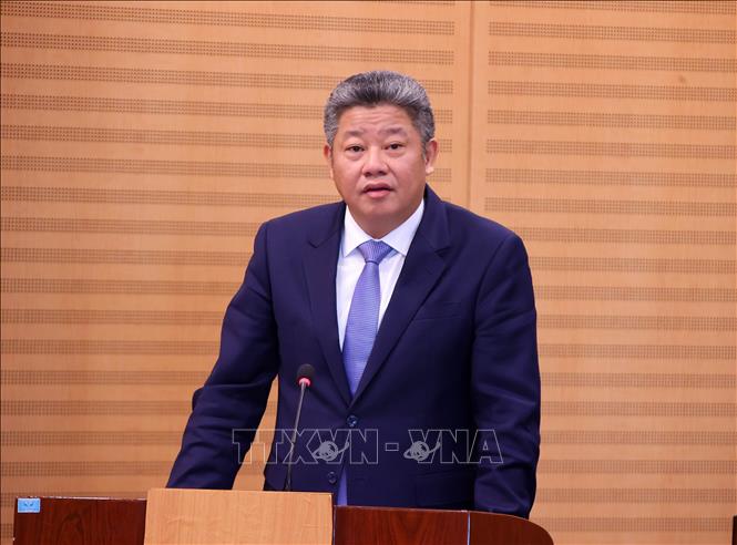 Phó Chủ tịch UBND thành phố Hà Nội Nguyễn Mạnh Quyền phát biểu. Ảnh: Văn Điệp - TTXVN