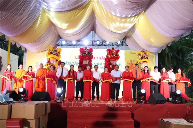 Đại biểu cắt băng khánh thành.  Ảnh: Thanh Hòa - TTXVN