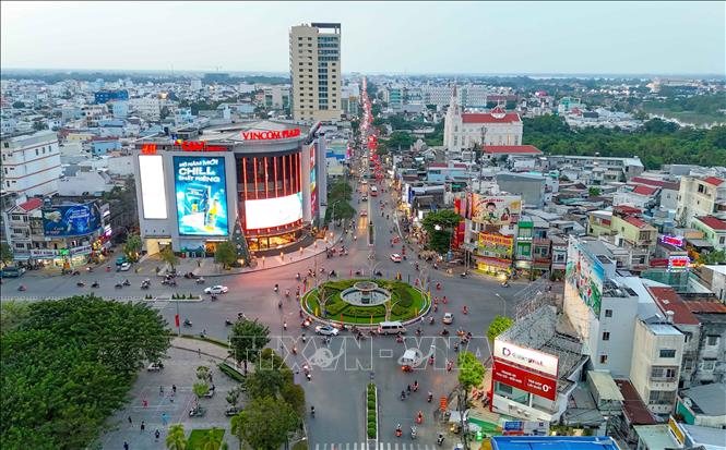 Điểm đầu của dự án Nâng cấp, mở rộng Quốc lộ 91 (đoạn từ Km0 - Km7) tại nút giao các đường Cách Mạng Tháng Tám - Hùng Vương - Trần Phú - Nguyễn Trãi trên địa bàn quận Ninh Kiều. Ảnh: Thanh Liêm - TTXVN