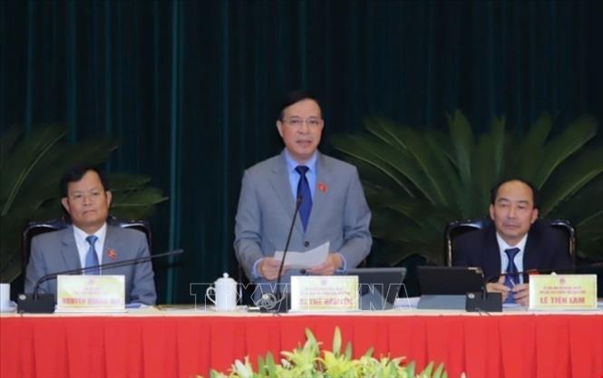 Chủ tịch HĐND tỉnh Thanh Hóa Lại Thế Nguyên phát biểu tại buổi chất vấn. Ảnh: Việt Hoàng - TTXVN