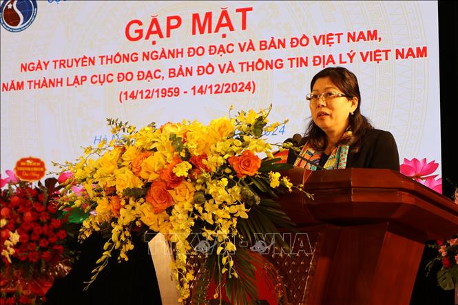 Thứ trưởng Bộ Tài nguyên và Môi trường Nguyễn Thị Phương Hoa phát biểu tại Lễ kỷ niệm Ngày truyền thống ngành Đo đạc và Bản đồ Việt Nam. Diệu Thúy - TTXVN.