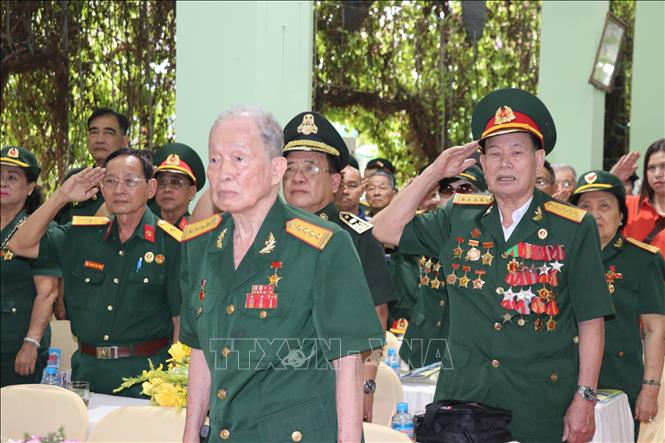 Đại tá tình báo Nguyễn Văn Tàu (Tư Cang) – Anh hùng LLVTND dự buổi gặp mặt Hội cựu chiến binh tình báo miền Nam nhân kỷ niệm 80 năm Ngày thành lập QĐND Việt Nam tại Hoa viên Nghĩa trang Bình Dương, ngày 14/12/2024. Ảnh: Dương Chí Tưởng-TTXVN