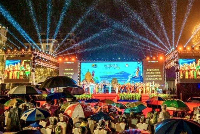 Quang cảnh khai mạc Lễ hội Biển lần thứ 11 tại tỉnh Kampot, Campuchia ngày 13/12/2024. Ảnh: AKP/TTXVN phát