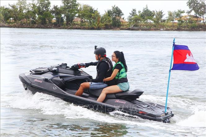 Các hoạt động thể thao dưới nước và bãi biển thu hút sự tham gia của các vận động viên trong nước và quốc tế. Ảnh: Quang Anh – P/v TTXVN tại Campuchia