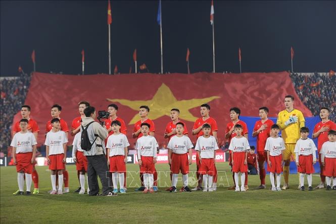 Lễ chào cờ của đội tuyển Việt Nam. Ảnh: Minh Quyết - TTZVN