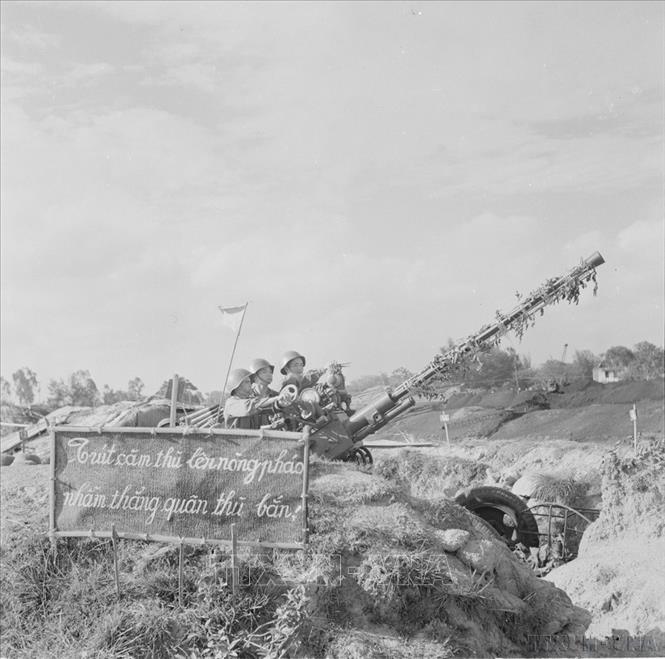 Bộ đội cao xạ Hà Bắc không ngừng luyện tập, nâng cao sức mạnh chiến đấu, quyết tâm bắn rơi tại chỗ nhiều máy bay Mỹ ngay từ loạt đạn đầu. Ảnh: Văn Thượng – TTXVN