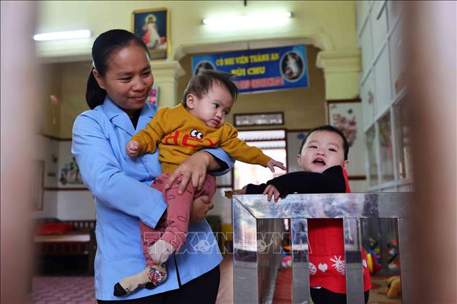 Mái ấm này là minh chứng sống về sự đoàn kết của xã hội không phân biệt tôn giáo trong việc giúp đỡ những trái tim nhỏ bé. Ảnh: Minh Đức – TTXVN