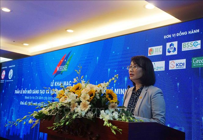 Bà Trần Thị Diệu Thuý, Phó Chủ tịch UBND Thành phố Hồ Chí Minh phát biểu khai mạc Tuần lễ. Ảnh: Thu Hoài - TTXVN