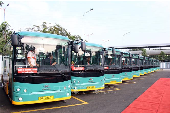 The routes have 150 buses with 30 or 60 seats each. VNA Photo: Tiến Lực 
