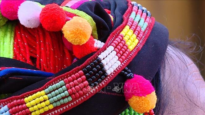 Colourful patterns of a hat of Ha Nhi women. VNA/Photo by courtesy  