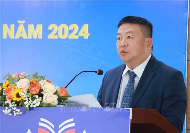 Ông Võ Hoàn Hải, Giám đốc Sở Giáo dục và Đào tạo Khánh Hòa phát biểu ý kiến. Ảnh: Phan Sáu - TTXVN