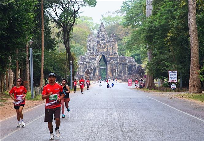 Sự kiện thể thao Viettel Marathon 2024 diễn ra tại quần thể di sản văn hóa thế giới Công viên khảo cổ Angkor của Campuchia với nhiều địa danh gắn với những ngôi đền nổi tiếng như Angkor Wat, Bayon, Banteay Srei… Ảnh: Quang Anh - PV TTXVN tại Campuchia