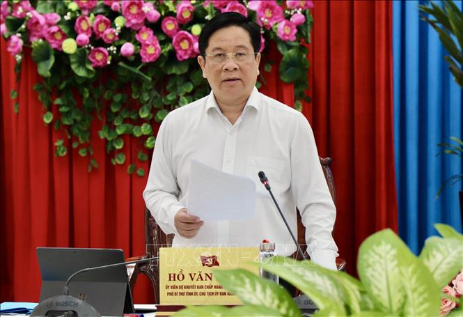 Ông Hồ Văn Mừng, Chủ tịch UBND tỉnh An Giang phát biểu tại hội nghị. Ảnh: Thanh Sang - TTXVN