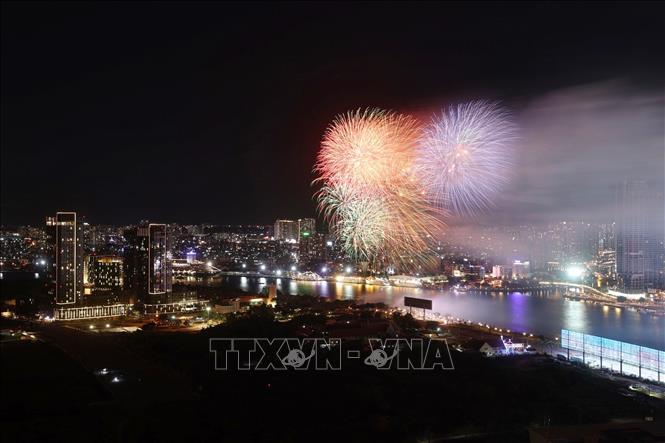 Fireworks above the Saigon River on April 30, 2004. Photo by courtesy/VNA 
