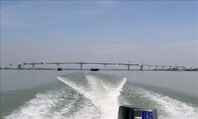 Cầu Nhơn Trạch sau khi hoàn thành góp phần rút ngắn hành trình từ huyện Nhơn Trạch (Đồng Nai) đến Bình Dương và Thành phố Hồ Chí Minh, nâng cao năng lực lưu thông, tăng cường kết nối khu vực Thành phố Hồ Chí Minh với các tỉnh miền Đông và Tây Nam Bộ. Ảnh: Quốc Khánh - TTXVN


