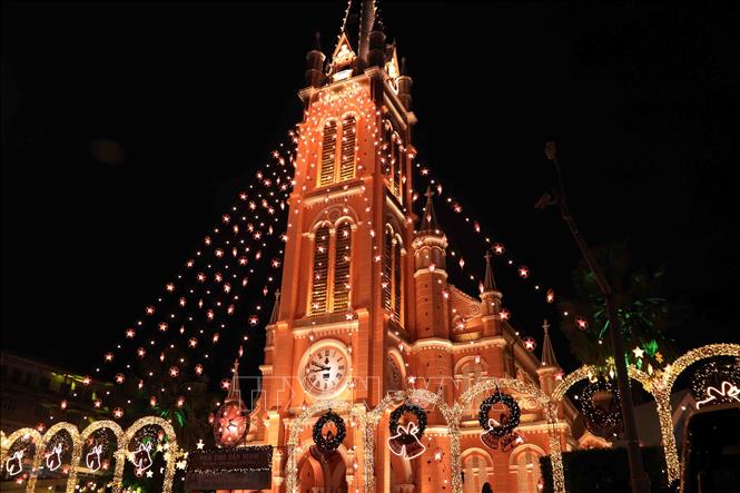 Christmas light decorations at Tan Dinh Church, Ho Chi Minh City. VNA Photo: Xuân Khu