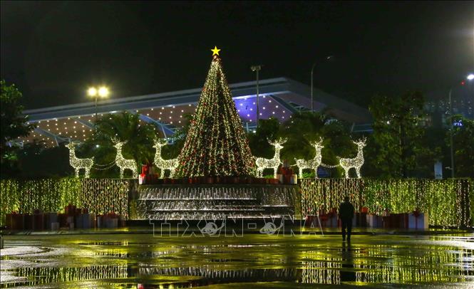 Christmas decorations at Da Nang International Airport. VNA Photo: Trần Lê Lâm