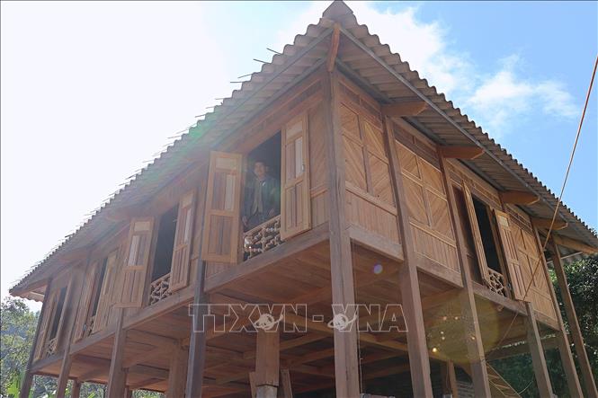 Ngôi nhà mới của gia đình anh Đinh Văn Biểu, xóm Dồ, xã Vân Sơn (huyện Tân Lạc, tỉnh Hòa Bình). Ảnh: Thanh Hải - TTXVN  