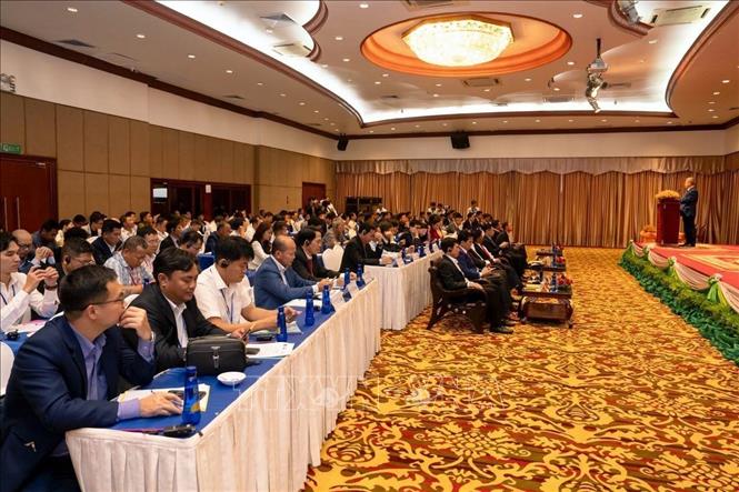 Quang cảnh Diễn đàn xúc tiến Thương mại, đầu tư Việt Nam - Campuchia về tăng cường hợp tác thương mại điện tử xuyên biên giới và kinh tế số. Ảnh: Hoàng Minh- PV TTXVN tại Campuchia 
