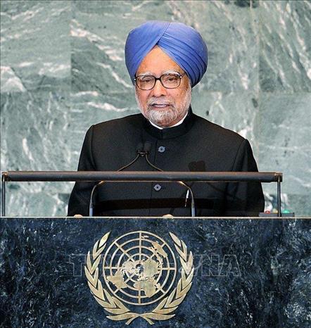 Ông Manmohan Singh, lúc đương nhiệm Thủ tướng Ấn Độ, phát biểu tại phiên họp của Đại hội đồng LHQ ở New York (Mỹ). Ảnh: ANI/TTXVN  