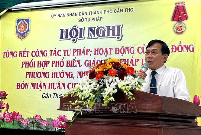 Ông Nguyễn Ngọc Hè, Phó Chủ tịch UBND thành phố Cần Thơ phát biểu tại Hội nghị. Ảnh: TTXVN phát
