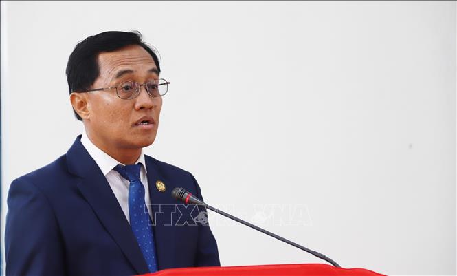 Ông Leklay Sivilay, Ủy viên Trung ương Đảng, Bí thư, Tỉnh trưởng tỉnh Sekong phát biểu tại sự kiện. Ảnh: Xuân Tú - PV TTXVN tại Lào