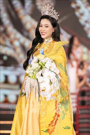 Khoảnh khắc đăng quang của Tân Hoa hậu Nguyễn Ngọc Kiều Duy. Ảnh: TTXVN phát