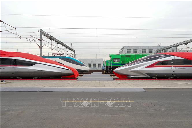 Tàu cao tốc CR450 tại Bắc Kinh, Trung Quốc, ngày 29/12/2024. Ảnh: THX/TTXVN