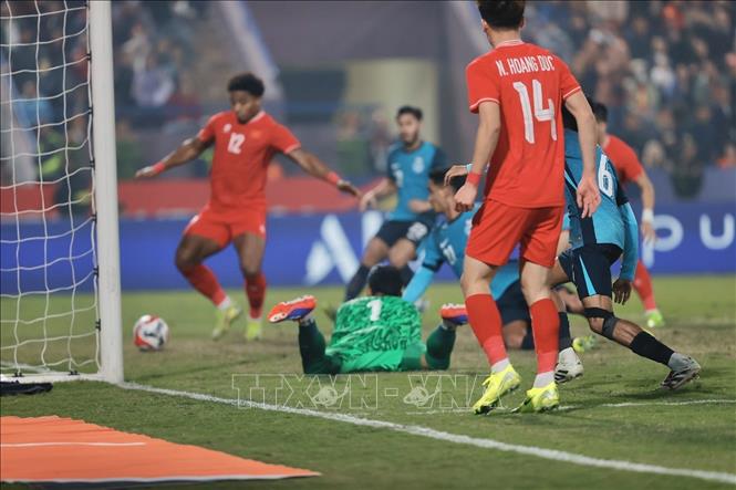 Tiền đạo Nguyễn Xuân Son nâng tỷ số lên 2-0 cho đội tuyển Việt Nam ở phút 62. Ảnh: Minh Quyết - TTXVN