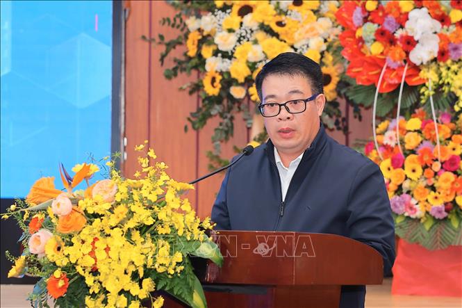 Phó Chủ tịch UBND tỉnh Lâm Đồng Nguyễn Ngọc Phúc trình bày tham luận. Ảnh: Hoàng Hiếu - TTXVN 