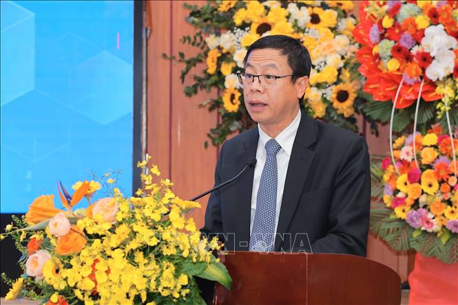Thứ trưởng Bộ Khoa học và Công nghệ Lê Xuân Định trình bày tham luận. Ảnh: Hoàng Hiếu - TTXVN