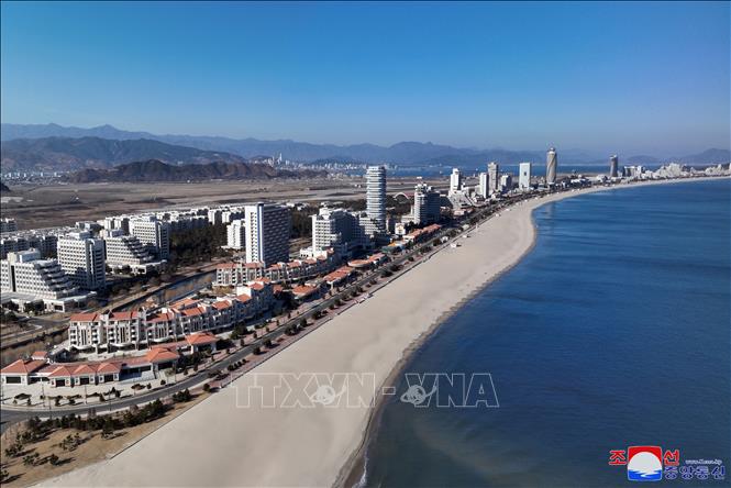 Quang cảnh khu vực du lịch ven biển Kalma ở Wonsan, Triều Tiên, ngày 29/12/2024. Ảnh: KCNA/TTXVN