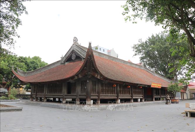 Đình Đình Bảng có kiến trúc trúc hình chữ Công gồm: Đại bái, Ống muống và Hậu cung là công trình nghệ thuật độc đáo. Ảnh: Thanh Thương- TTXVN