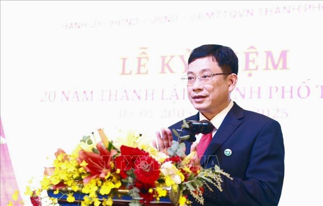 Ông Huỳnh Lữ Tân, Bí thư Thành ủy Tuy Hòa (Phú Yên) phát biểu. Ảnh: Xuân Triệu – TTXVN