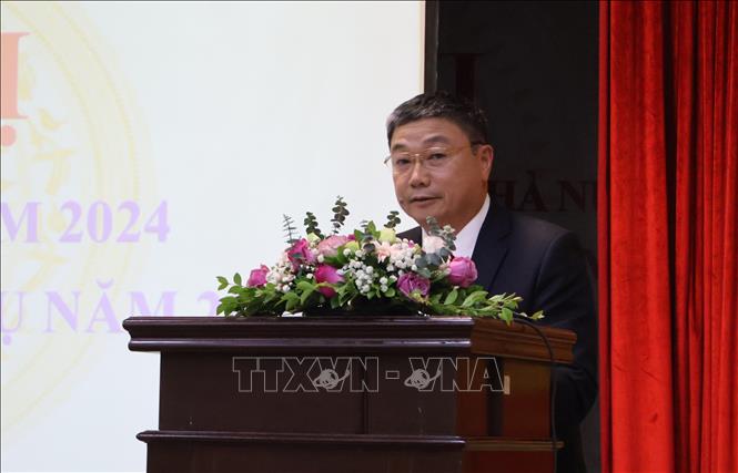 Cục trưởng Cục Địa chất Việt Nam Trần Bình Trọng đề xuất giải pháp thực hiện tốt quản lý khoáng sản năm 2025. Ảnh: Diệu Thúy - TTXVN