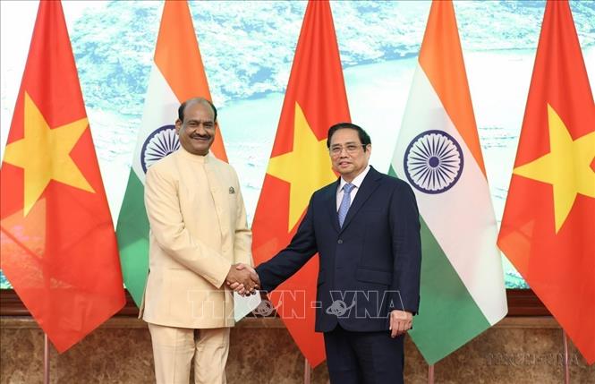 Thủ tướng Phạm Minh Chính tiếp Chủ tịch Hạ viện Cộng hoà Ấn Độ Om Birla thăm chính thức Việt Nam (19/4/2022). Ảnh: Dương Giang - TTXVN