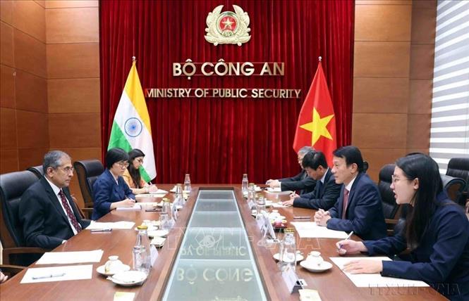 Đại tướng Lương Tam Quang, Bộ trưởng Bộ Công an tiếp Phó Cố vấn An ninh quốc gia Ấn Độ Pavan Kapoor thăm và làm việc tại Việt Nam (5/12/2024). Ảnh: Phạm Kiên – TTXVN