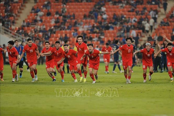 Niềm vui của các tuyển thủ Việt Nam sau khi giành chiến thắng và lên ngôi vô địch ASEAN Cup 2024. Ảnh: Minh Quyết – TTXVN 